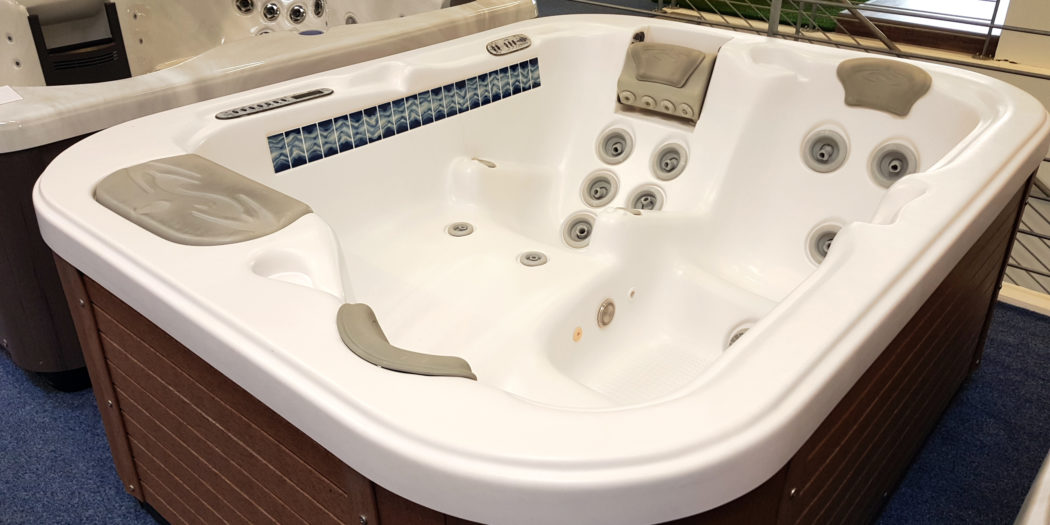 Gebrauchter Whirlpool Triad II von Dimension One Spa