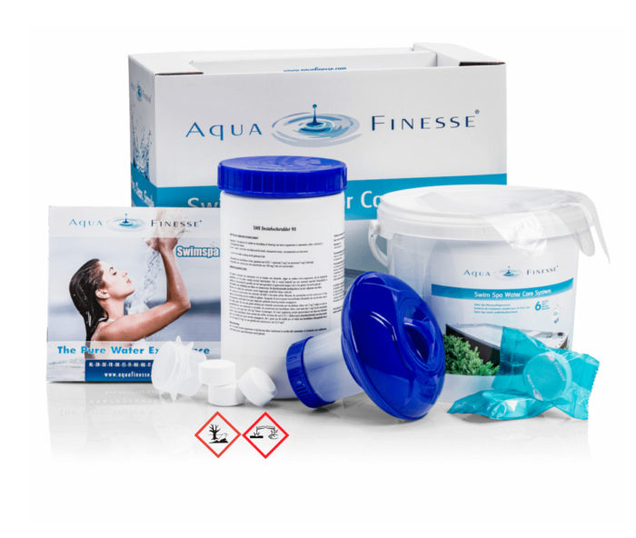 AquaFinesse Swim Spa Box mit Chlortabletten