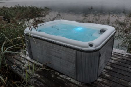 Whirlpool Stella - warme Entspannung im Winter